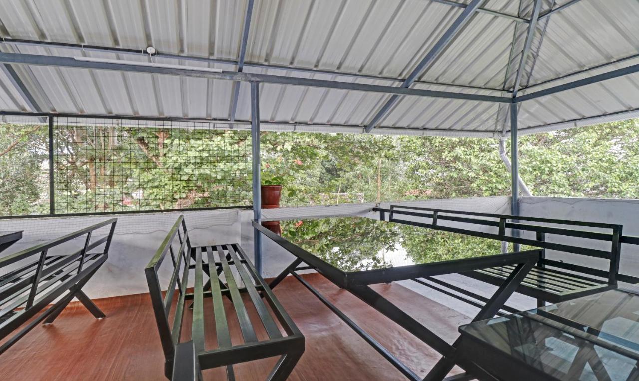 Nirupama,Hotel Aluva 700 Mtr From Aluva Railway Station Alwaye Exterior foto